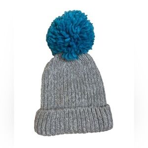 ⭐️ Harlow grey toque with big blue pompom